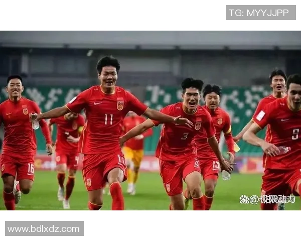 国足球星公开指责国足队长表现低迷 引发舆论热议