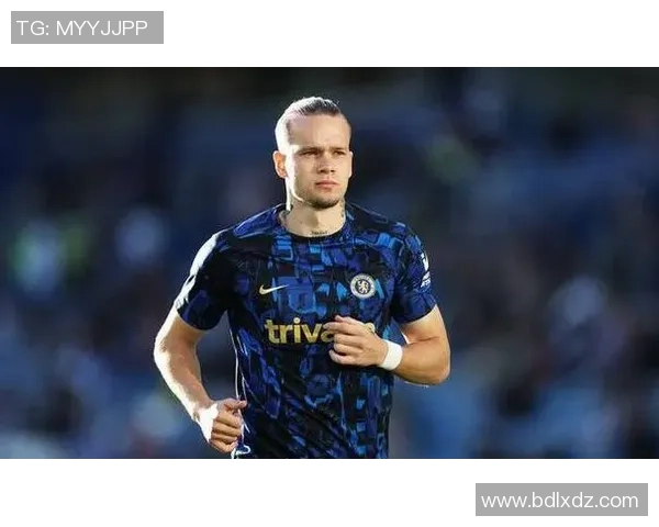 足球球星壁纸藏文艺术融合展现运动与文化的独特魅力