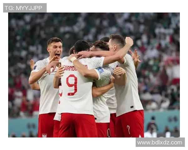 足球界抠门球星大揭秘：从消费观念到日常生活的节俭习惯